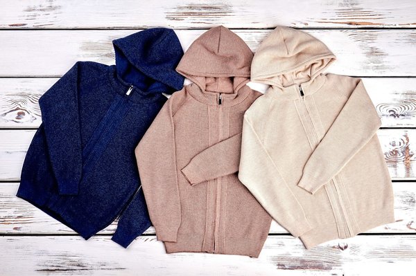 Soyez prêt pour l'hiver avec un sweat Full Zip !